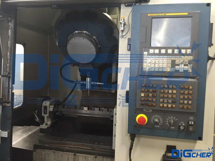 數控高壓水去毛刺機（jī）機床部分