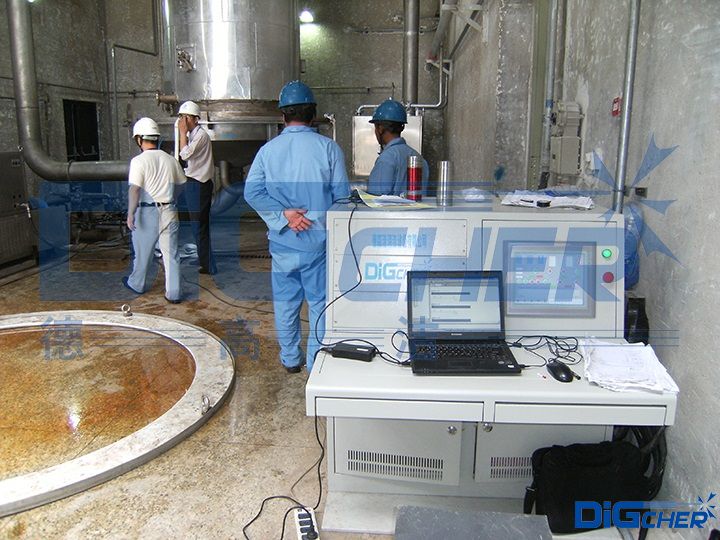 多晶（jīng）矽還原爐鍾罩自動清（qīng）洗（xǐ）烘幹係統控製台