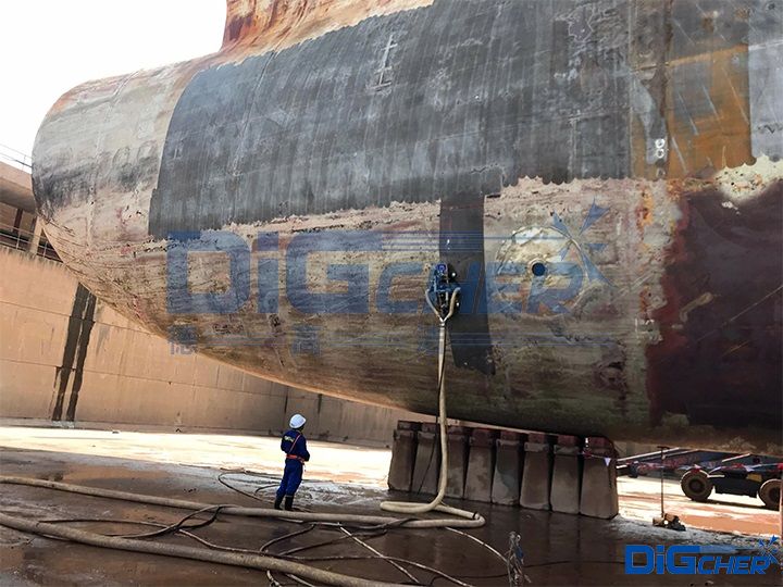 CR4D船舶外板除鏽機器人作業（yè）實況