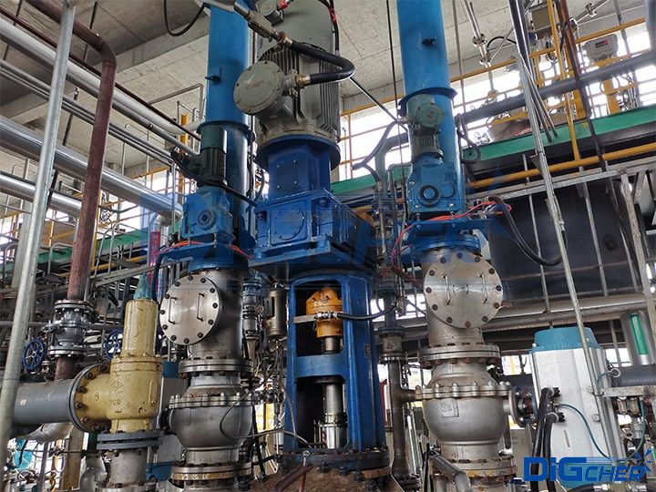 福建化工廠反（fǎn）應釜清（qīng）洗係統