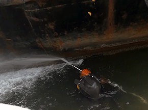 船舶（bó）水下海生（shēng）物清洗設備——www.91潔空化射流清洗機