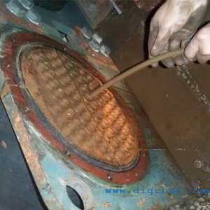 立式冷凝器（qì）高壓清洗機（jī）-立（lì）式殼（ké）管式冷（lěng）凝器清洗設備