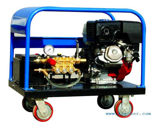 DU240 15GM 高（gāo）壓清洗機（jī）.jpg