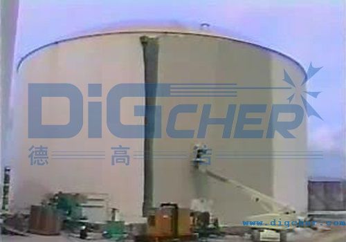 油罐超（chāo）高壓純水射流除漆除鏽（xiù）