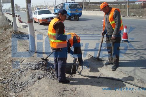 人工風鎬破碎路麵